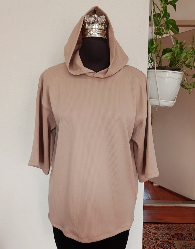 تیشرت باکسی کلاهدار زنانه