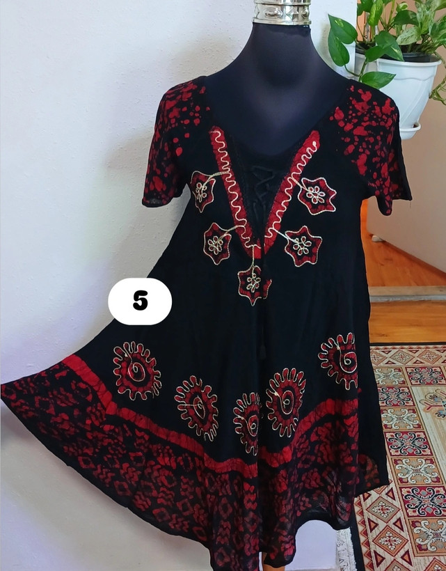 پیراهن ساحلی (سارافون) آستین سرخودنخی وارداتی گلدوزی شده فول کلوش