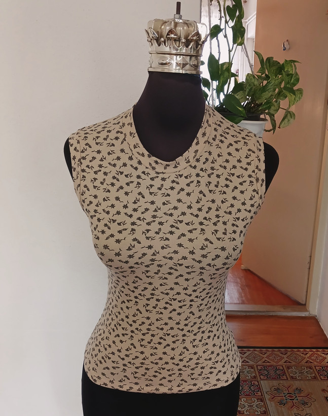 تاپ زنانه حلقه ای یقه گرد کبریتی طرحدار باکشسانی