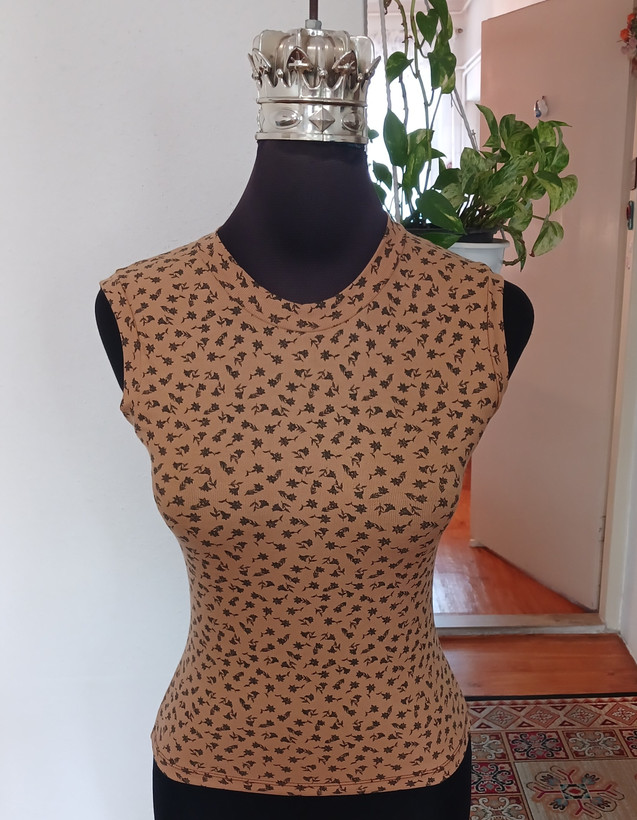 تاپ زنانه حلقه ای یقه گرد کبریتی طرحدار باکشسانی