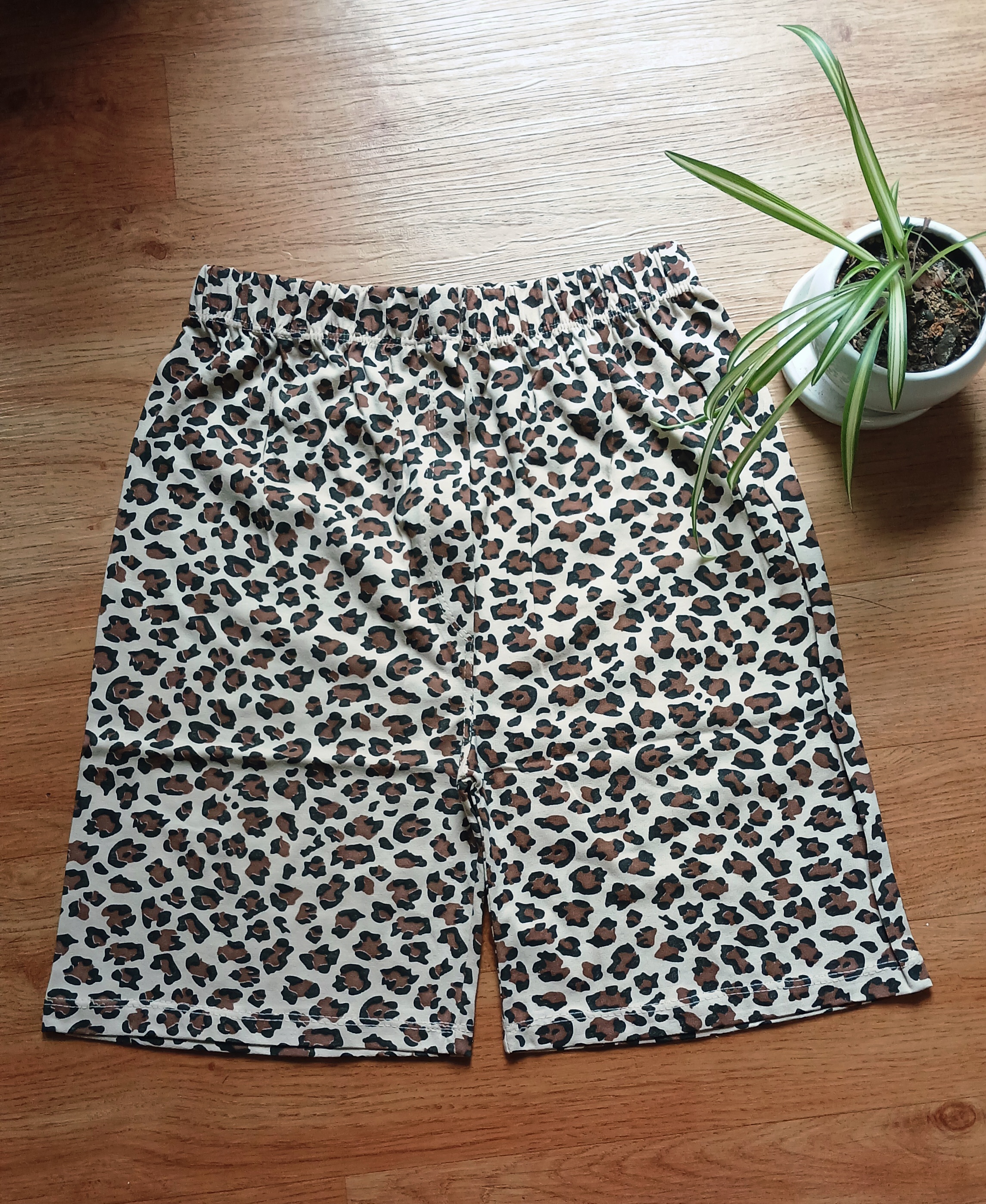 شلوارک زنانه پلنگی نخ پنبه کمرکش