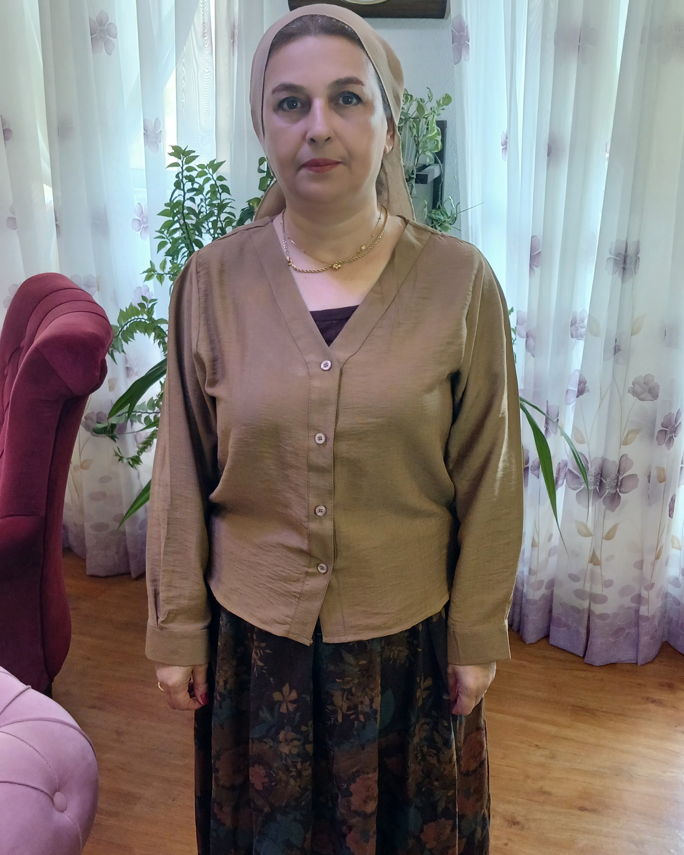 شومیززنانه یقه هفت جلودگمه آستین و سرشانه پیله دار